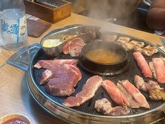 -江南猪肉商会无限续吃(弘大店)