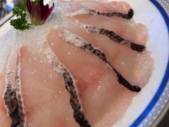 -茅草房·河畔园林火锅