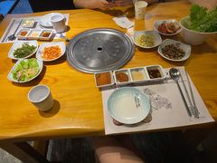 -唯成•韩国炭火烤肉 유성고기