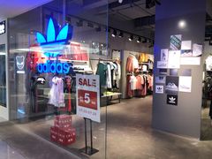 -阿迪达斯(武林银泰三叶草店)
