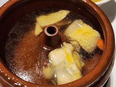 -彩云天云南餐厅