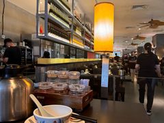 -大头虾越式风味餐厅(光明广场店)