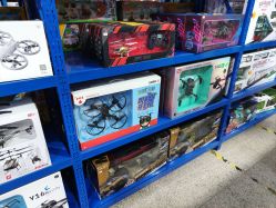 -逝水玩具折扣店