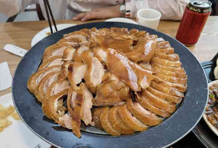 守柴炉烤鸭(青岛悦荟广场店)-"家里有个喜欢吃烤鸭的娃,各种烤鸭店是