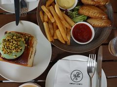 香炸鸡翅配薯条-Money Shops(愚园路店)