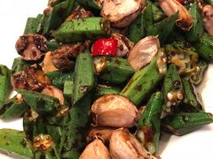 金蒜秋葵爆口蘑-百富源·海鲜辽菜(和平北大街店)