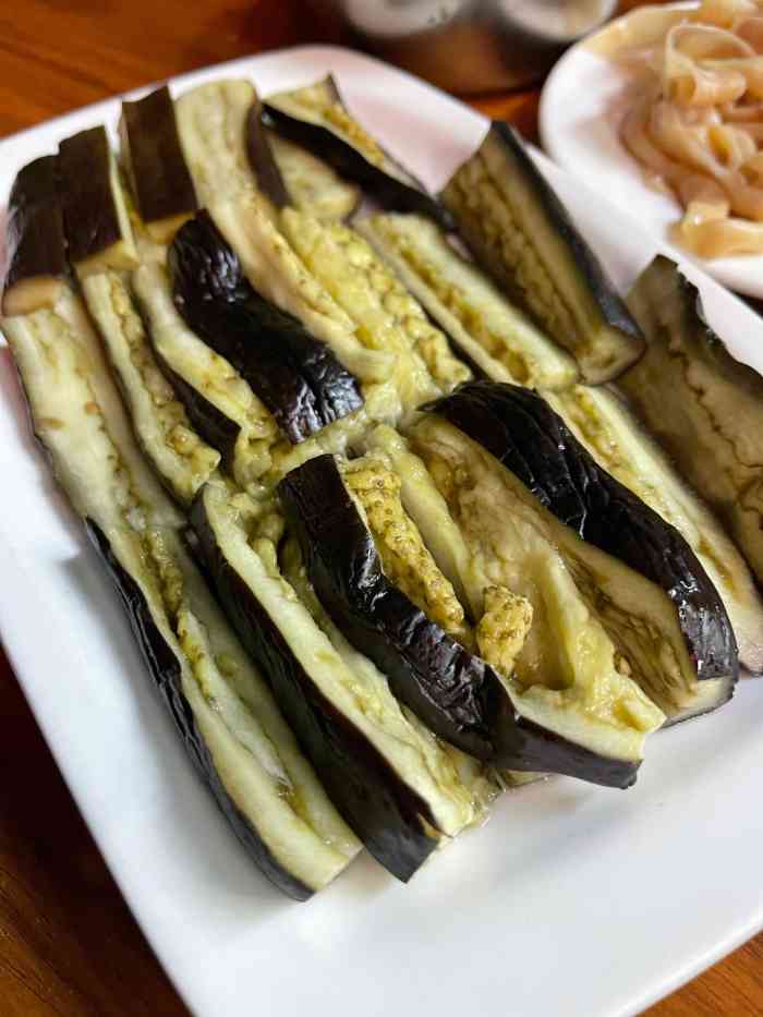 自贡传统蘸水菜-"这家店除了价格便宜和蘸水好吃之外真的没有.