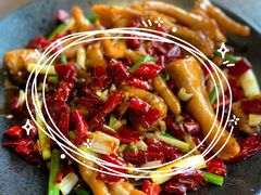 -曼听小寨海鲜烧烤·大连辣炒大王(盖州街店)