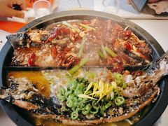 -鸣记脆皮烤鱼·海鲜烤鱼(三八广场店)