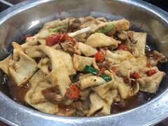 -湖南人家湘菜馆(镇江路店)