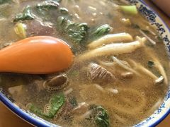 -邱芳粉店(迎宾大道旗舰店)