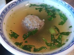 -潮界(LU·ONE凯德晶萃广场店)