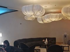 -涨巢·潮玩水疗局