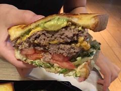 -The Habit Burger Grill 哈比特汉堡(复兴soho店)