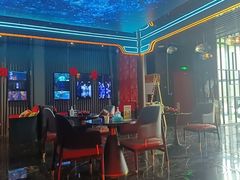 -屋有岛沉浸游戏旗舰店(中山公园店)