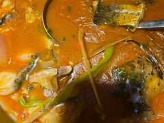 -魏铭鱼头捞饭(晋阳路店)