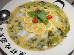 -江渔儿酸菜鱼专门店(明珠广场店)