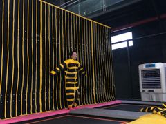 -嘿哟动霸CHUA·新潮玩运动娱乐中心·蹦床滑冰团建乐园