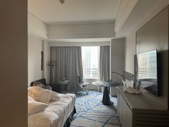 -上海漕河泾万丽酒店
