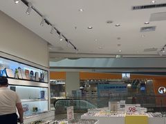 -J-Optical佳视明眼镜·蔡司视觉(青岛金茂览秀城店)