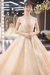 -Lady  Jane高端婚纱礼服馆