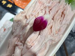 -老牌坊云南鱼豆花火锅(哈西万达店)