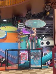 -欧酷世界动力星球(王府井奥莱UP TOWN店)