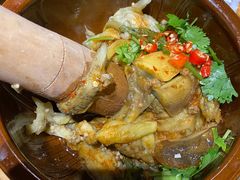 -老滇山寨•云南特色菜•地方菜•民族风情歌舞表演(金碧店)