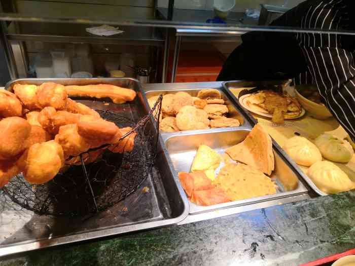 中山美食林(九华山路店)-"02晚上有工作,特殊抢修救场,完事儿就到.