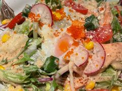 蟹味温泉蛋沙拉-初居食屋日式料理(万象城购物中心店)