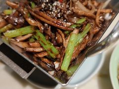 干锅香煸茶树菇-弄堂里(西溪龙湖天街店)