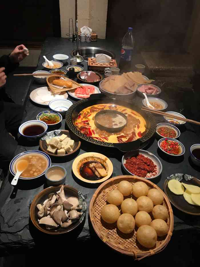重庆大枫火锅(南下塘店)-"这家店一进去就是一股特别重的火锅味,点好.