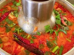 -Chom Cafe and Restaurant