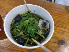 -莫闻味臭豆腐(东百元洪城店)