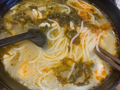 酸菜鱼粉-老妈米线(港龙店)