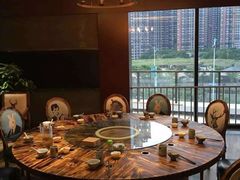-琥珀老六龙虾(四里河店)