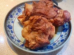 酱骨棒-东北哈尔滨酱骨头馆房掌柜铁锅炖