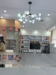 -靓芙泉专研痘痘肌