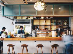 -ROAST coffee & eatery