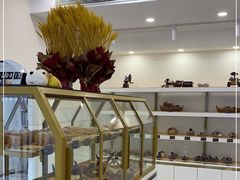 面包甜点陈列柜-啊噗吐呦现场烘焙(麦凯乐店)