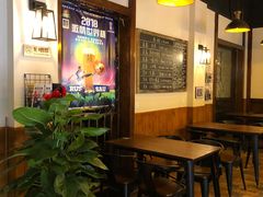 -麦落精酿啤酒餐吧(先农大院店)