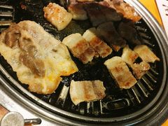 -唯成•韩国炭火烤肉 유성고기