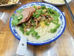 -雪琴面馆富安特色鱼汤面(城中花园店)