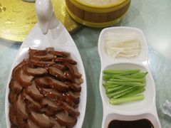 -六和聚传统烤鸭.天津菜(和平店)