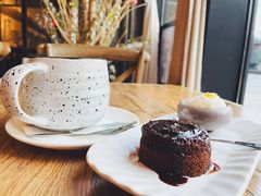 -玛格萝妮(汇智国际商业中心店)