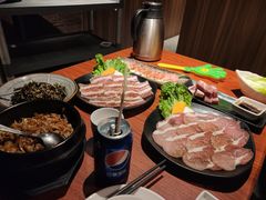 -山之屋炭火烧肉·生啤畅饮(大朗万科中央公园店)