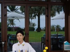 -三亚亚龙湾瑞吉酒店·宴悦Driftwood·游水海鲜·牛排·草坪·私人定制