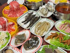 -四囍码头海鲜烧烤自助火锅(外滩南京东路悦荟广场店)