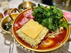 部队火锅加芝士-HOTISLAND海鸡岛·韩国料理(江南西店)