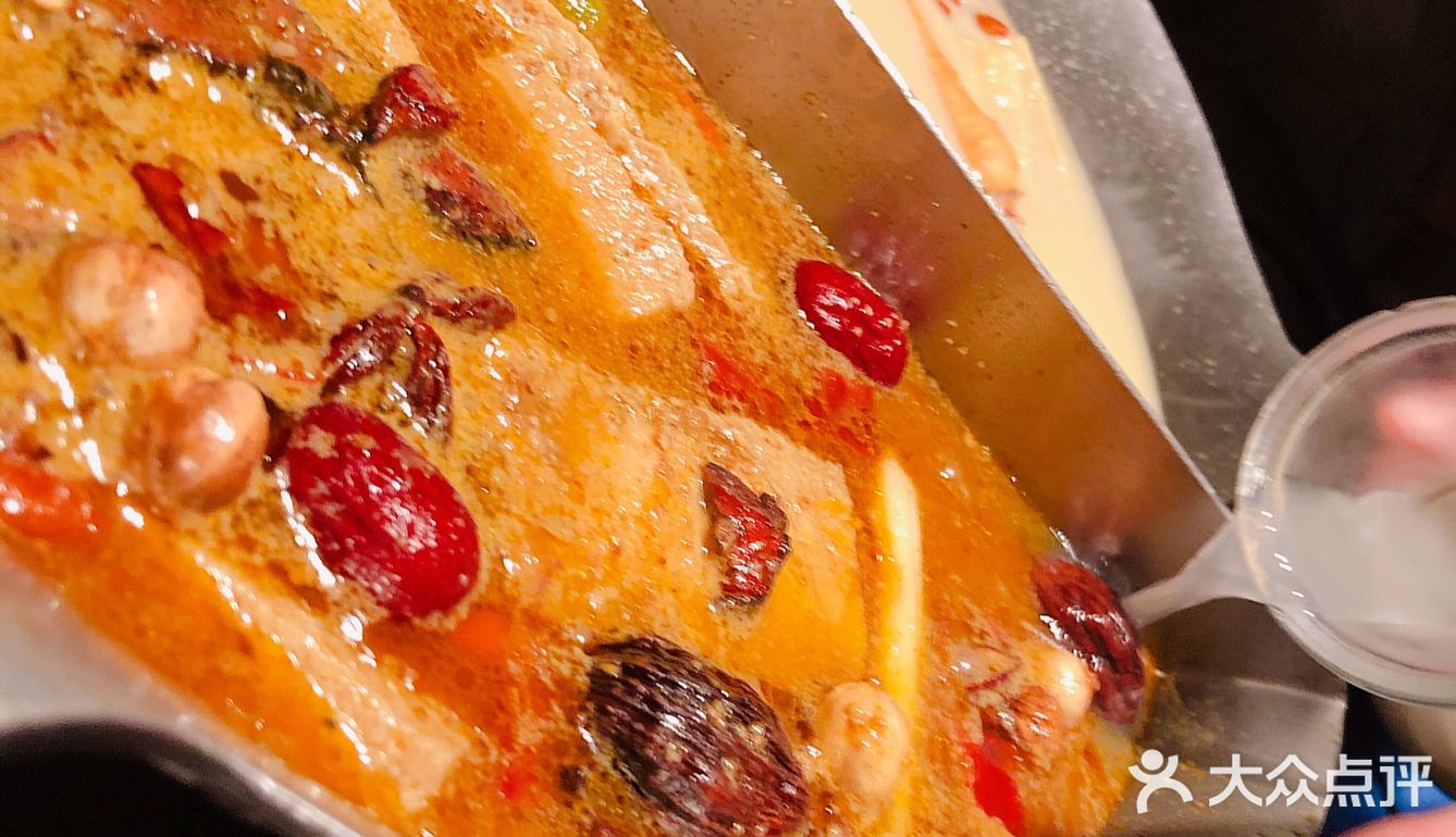 拔草被朋友圈安利的鼎王无老锅